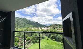 Imagem 2: ![CDATA[Apartamento com 2 Quartos]]