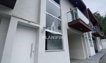 Imagem 2: CASA SEMIMOBILIADA COM 2 QUARTOS NO BAIRRO POÇO FUNDO