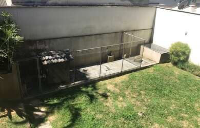 Imagem 2: ![CDATA[Sobrado Alto Padrão Centro]]