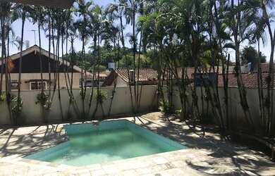 Imagem 4: ![CDATA[Sobrado Alto Padrão Centro]]