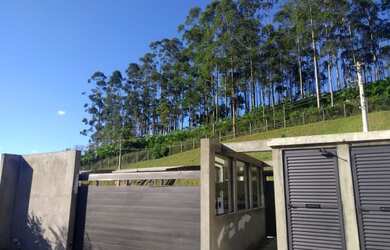 Imagem 2: ![CDATA[Apartamento Para Locação No Bairro Ilha Da Figueira]]