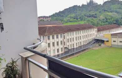 Imagem 6: ![CDATA[Apartamento]]>, 3 dormitórios, 1 suítes, 4 banheiro, 2 vagas na garagem, 204M² de