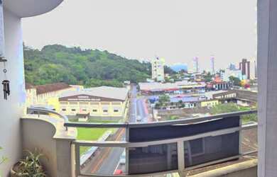 Imagem 3: ![CDATA[Apartamento]]>, 3 dormitórios, 1 suítes, 4 banheiro, 2 vagas na garagem, 204M² de