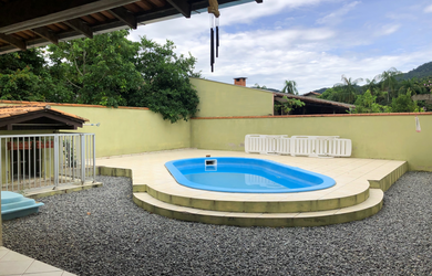 Imagem 6: ![CDATA[Casa Sobrado Amizade em Jaraguá do Sul]]