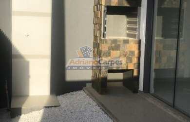 Imagem 3: Adriano Carpes imóveis vende excelente sobrado geminado, a 100m do mar em Balneário Piçarr