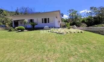 Imagem 2: ![CDATA[Lindo terreno com casa - Muito bom para área comercial e galpão.]]