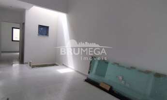 Imagem 2: ![CDATA[CASA COM 1 SUÍTE + 2 QUARTOS A VENDA EM BRUSQUE]]