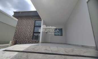 Imagem 3: ![CDATA[CASA COM 1 SUÍTE + 2 QUARTOS A VENDA EM BRUSQUE]]