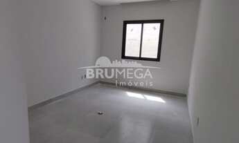 Imagem 5: ![CDATA[CASA COM 1 SUÍTE + 2 QUARTOS A VENDA EM BRUSQUE]]