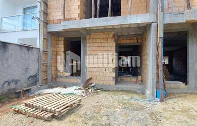 Imagem 2: ![CDATA[AMPLA CASA 3 DORMITÓRIOS SENDO 1 SUÍTE NA LIMEIRA ]]