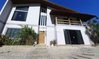 Imagem: ! CDATA CASA COM PISCINA AMPLA ÁREA DE