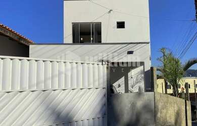 Imagem 2: ![CDATA[DUAS CASAS PELO PREÇO DE UMA NA SANTA TEREZINHA]]