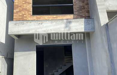 Imagem 5: ![CDATA[SOBRADO COM PASSAGEM LATERAL NO LOTEAMENTO FLORENCE]]