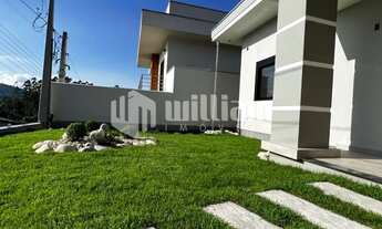 Imagem 3: ![CDATA[CASA ALTO PADRÃO 3 SUITES ]]