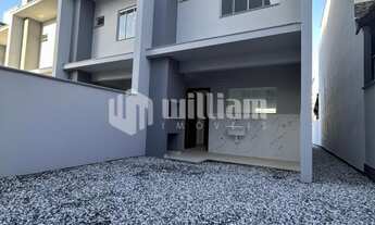 Imagem 2: ![CDATA[SOBRADO COM DOIS QUARTOS NO RIO BRANCO]]