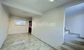 Imagem 5: ![CDATA[SOBRADO COM DOIS QUARTOS NO RIO BRANCO]]