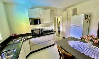 Imagem 4: ![CDATA[CASA PRÓXIMA AO CENTRO]]