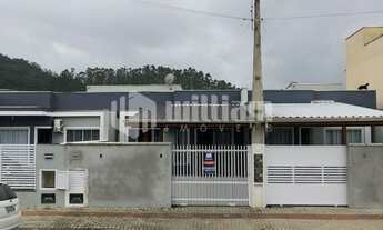 Imagem: ! CDATA CASA COM 3 QUARTOS NO BAIRRO VOLTA