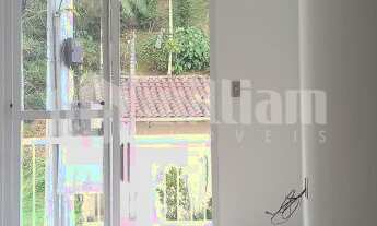 Imagem 4: ![CDATA[APARTAMENTO 2 QUARTOS NA RUA HERCILIO LUZ]]