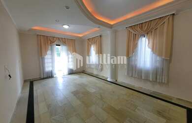 Imagem 5: ![CDATA[CASA COM 3 QUARTOS E ÁREA DE FESTAS