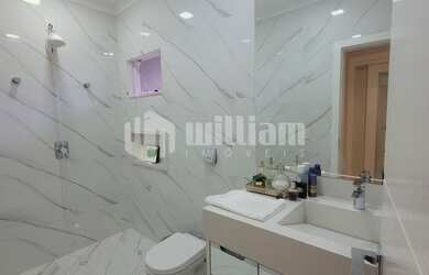 Imagem 5: ![CDATA[LINDA CASA 1 SUÍTE E 2 DORMITÓRIOS NO BAIRRO BATÊAS]]