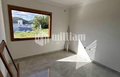 Imagem 7: ![CDATA[CASA COM 3 QUARTOS SENDO 1 SUÍTE EM DOM JOAQUIM]]