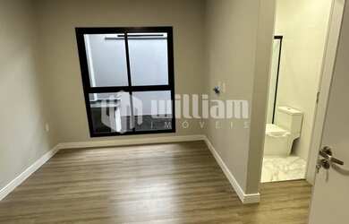 Imagem 7: ![CDATA[LINDA CASA COM 3 QUARTOS SENDO 1 SUÍTE NA GUABIRUBA]]