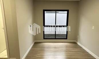 Imagem 5: ![CDATA[LINDA CASA COM 3 QUARTOS SENDO 1 SUÍTE NA GUABIRUBA]]