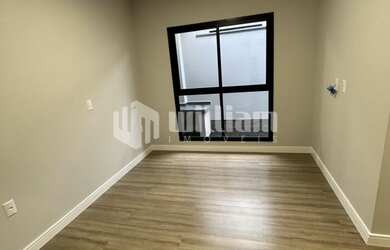 Imagem 6: ![CDATA[LINDA CASA COM 3 QUARTOS SENDO 1 SUÍTE NA GUABIRUBA]]