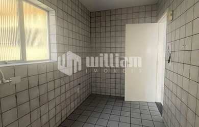 Imagem 4: ![CDATA[APARTAMENTO 2 QUARTOS PRÓXIMO AO CENTRO ]]