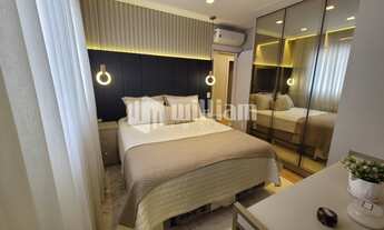 Imagem 3: ![CDATA[LANÇAMENTO COM 2 SUÍTES CENTRO RESIDENCIAL LAS CARRERAS - AP MODELO]]