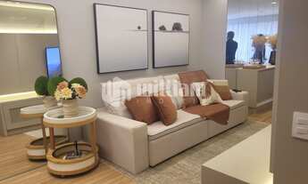 Imagem 5: ![CDATA[LANÇAMENTO COM 2 SUÍTES CENTRO RESIDENCIAL LAS CARRERAS - AP MODELO]]