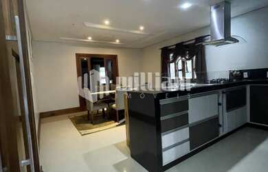 Imagem 3: ![CDATA[LINDA CASA COM TERRENO AMPLO, BOM PARA SITIO]]