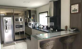 Imagem 4: ![CDATA[CASA DE ALTO PADRÃO EM GUABIRUBA COM 4 DORMITÓRIOS SENDO 2 SUÍTES ]]