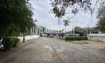 Imagem 4: ![CDATA[AMPLO TERRENO PARA INVESTIMENTO NO BAIRRO SÃO LUIZ]]