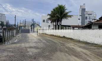 Imagem 6: ![CDATA[AMPLO TERRENO PARA INVESTIMENTO NO BAIRRO SÃO LUIZ]]