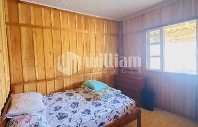 Imagem 6: ![CDATA[CASA/ SÍTIO COM 2 QUARTOS (SENDO 1 SUÍTE)]]