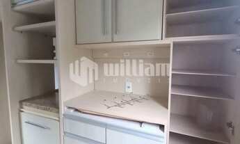 Imagem 3: ![CDATA[APARTAMENTO NO CENTRO COM 2 QUARTOS ]]