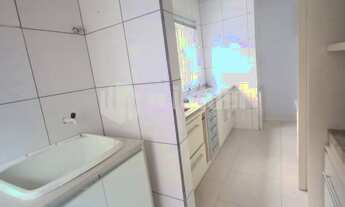 Imagem 5: ![CDATA[APARTAMENTO NO CENTRO COM 2 QUARTOS ]]