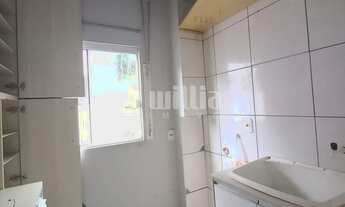 Imagem 7: ![CDATA[APARTAMENTO NO CENTRO COM 2 QUARTOS ]]