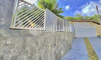 Imagem 2: ![CDATA[CASA SOLTA COM 2 DORMITÓRIOS NA GUABIRUBA]]