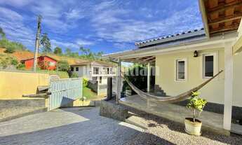 Imagem 4: ![CDATA[CASA SOLTA COM 2 DORMITÓRIOS NA GUABIRUBA]]