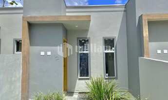 Imagem 2: ![CDATA[CASA COM AMPLO ESPAÇO NO BAIRRO DOM JOAQUIM]]