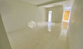 Imagem 5: ![CDATA[CASA COM AMPLO ESPAÇO NO BAIRRO DOM JOAQUIM]]