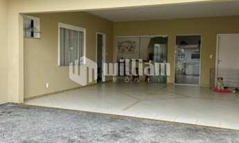 Imagem 5: ![CDATA[AMPLA CASA DE ALTO PADRÃO NO BRUSCHAL]]