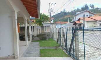 Imagem 7: ![CDATA[CASA COM 3 DORMITÓRIOS, SENDO 1 SUÍTE ]]