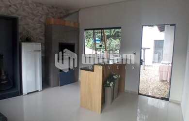 Imagem 6: ![CDATA[LINDA CASA COM 2 QUARTOS EM LOCAL MUITO TRANQUILO]]