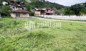 Imagem 2: ![CDATA[TERRENO PLANO E AMPLO EM RUA RESIDÊNCIAL NO BAIRRO AZAMBUJA]]