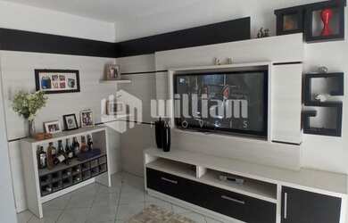 Imagem 3: ![CDATA[LINDA CASA COM PISCINA 1 SUÍTE MAIS 3 QUARTOS]]