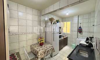 Imagem 3: ![CDATA[APARTAMENTO NO CENTRO COM 2 QUARTOS]]